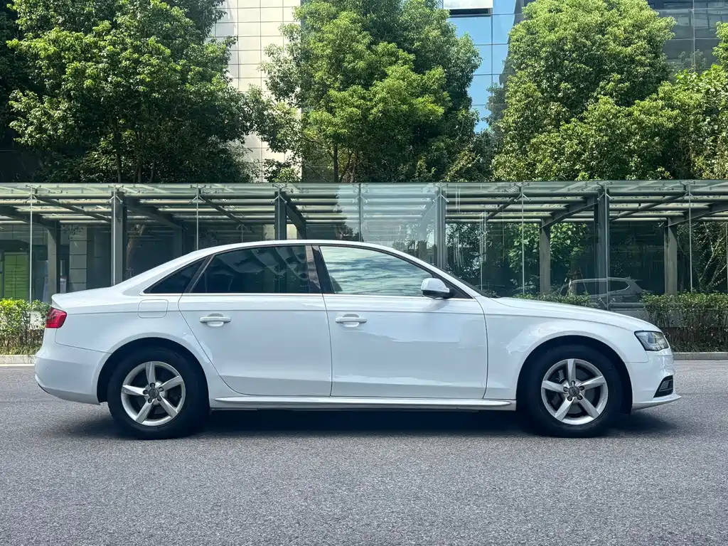 Audi A4L — миниатюра 7
