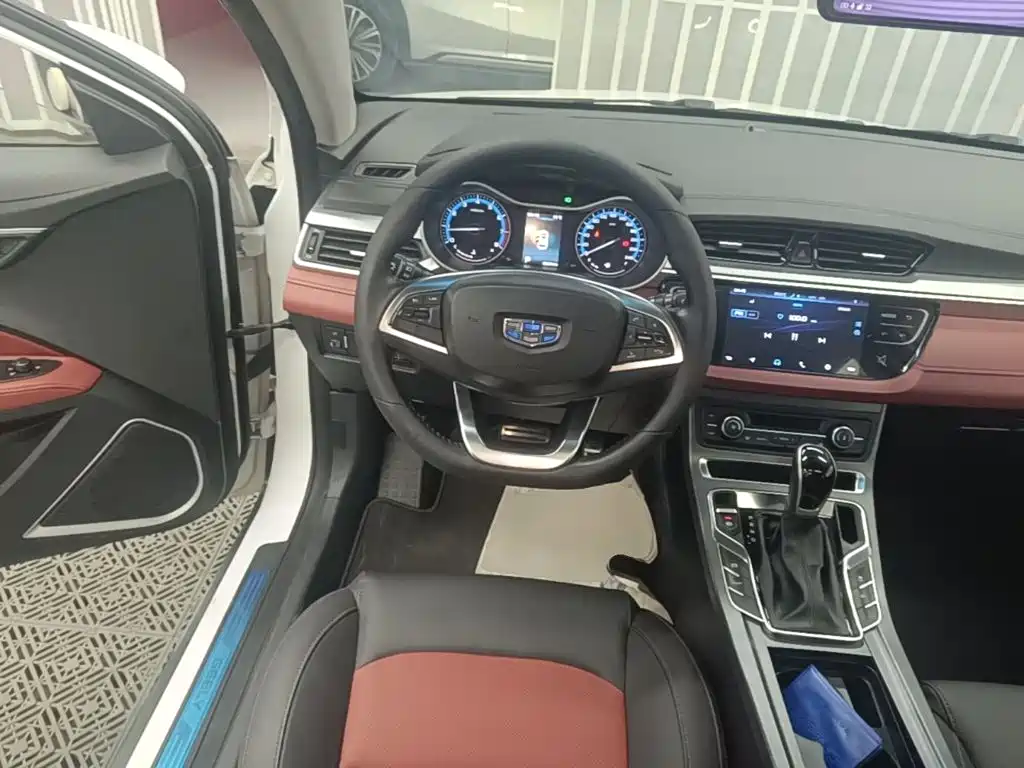 Geely Vision S1 — миниатюра 11