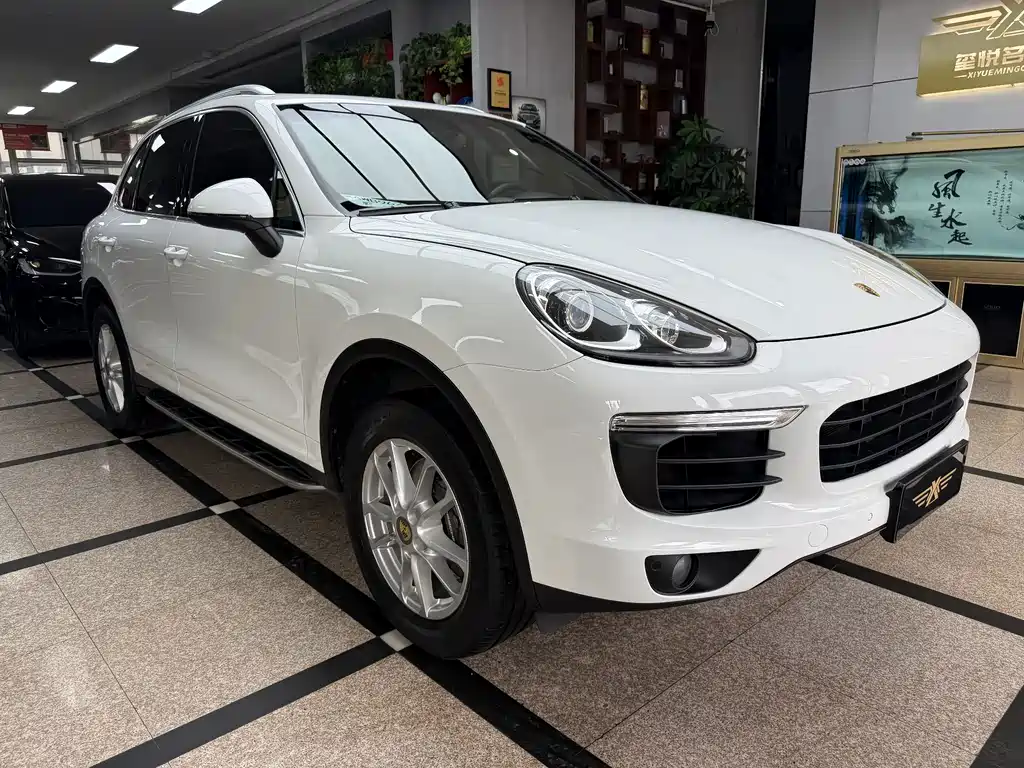 Porsche Cayenne — миниатюра 3