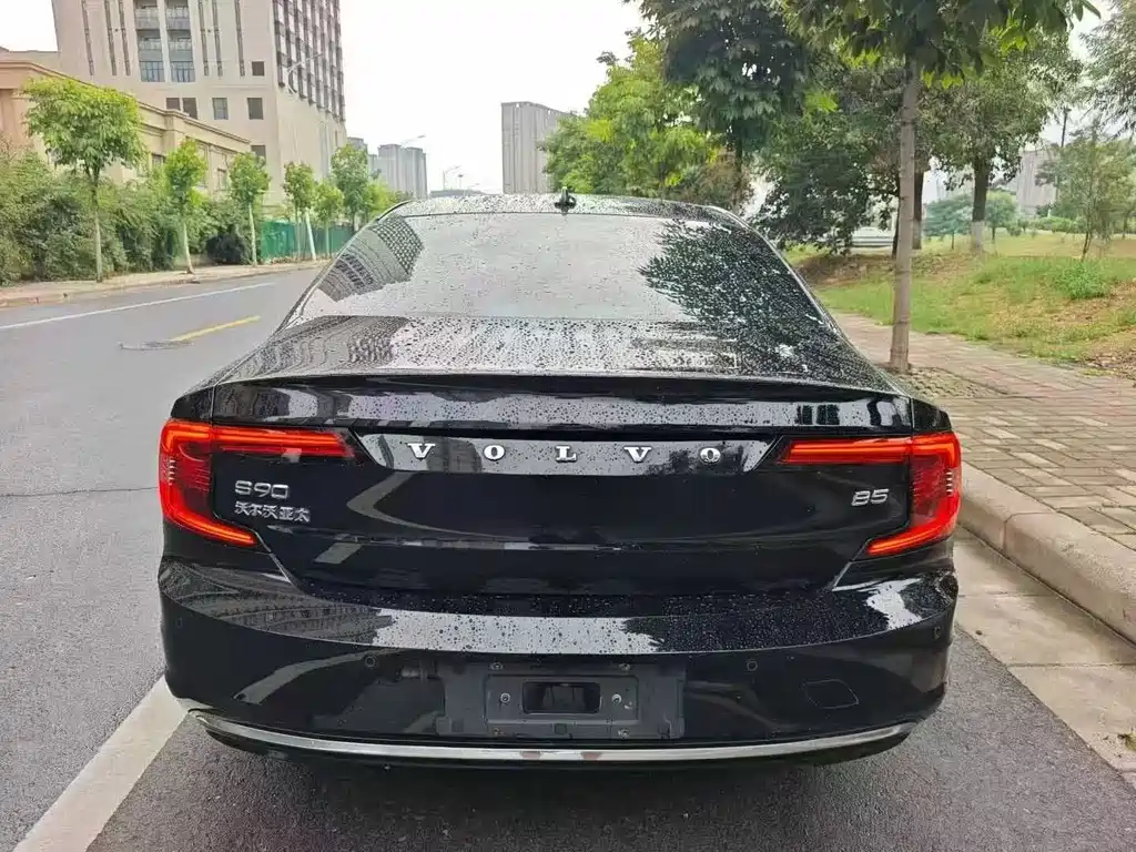 Volvo S90 — миниатюра 8