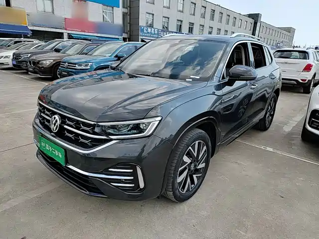 Volkswagen Tharu