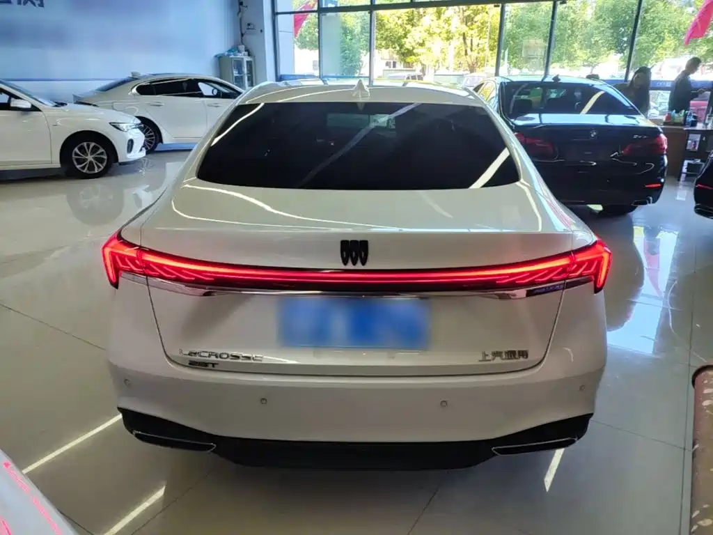 Buick LaCrosse — миниатюра 6