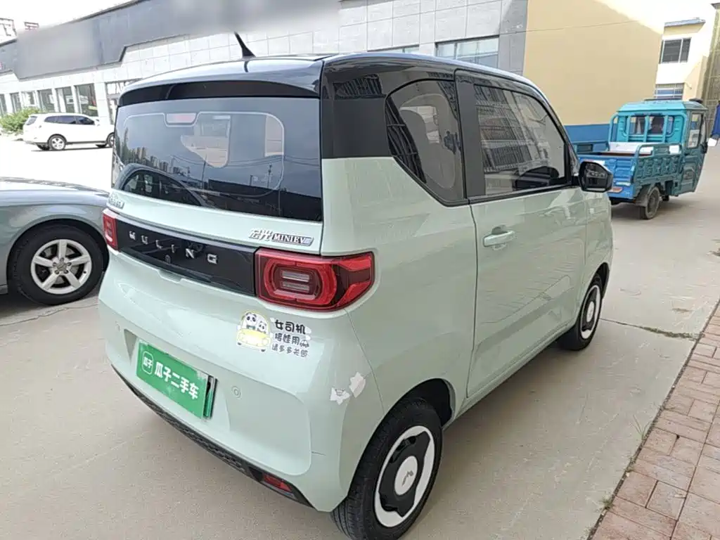 Wuling MINIEV — миниатюра 7