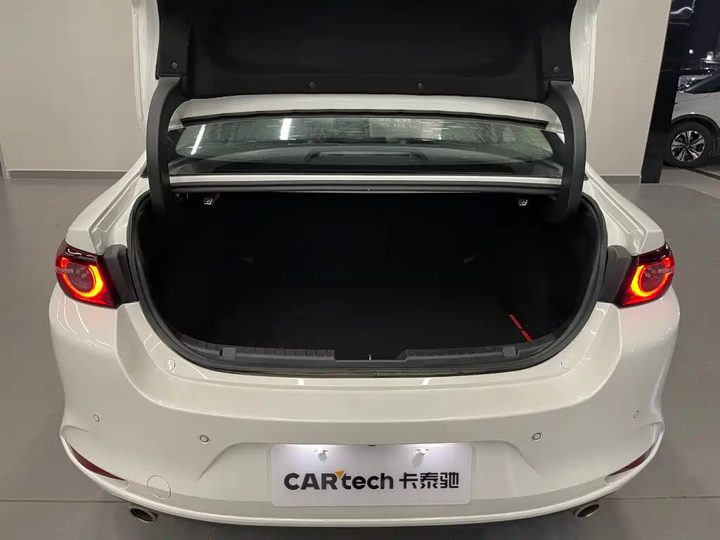 Mazda 3 Axela — миниатюра 20