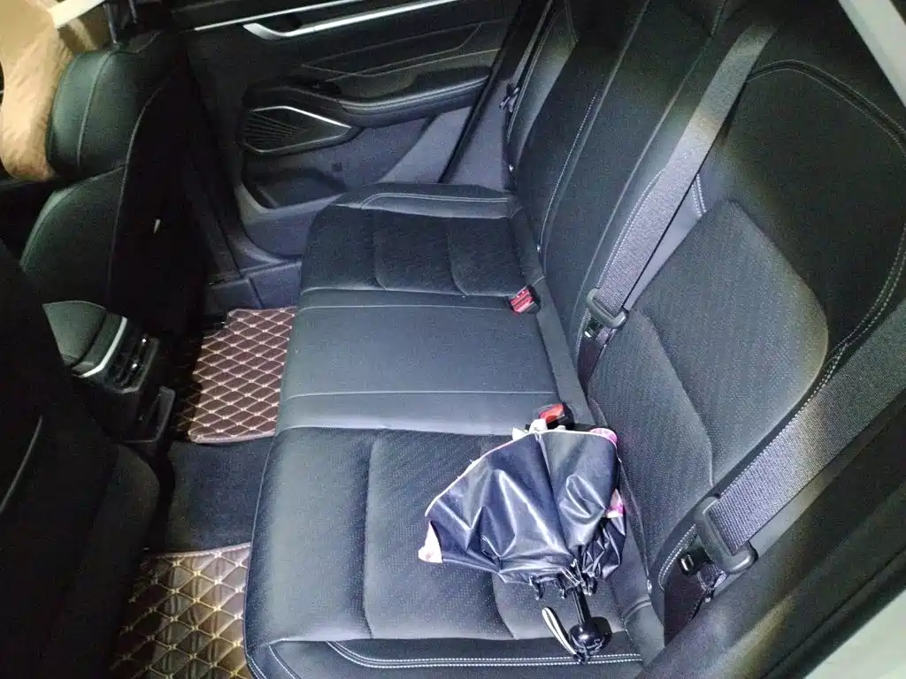 Geely Emgrand — миниатюра 15