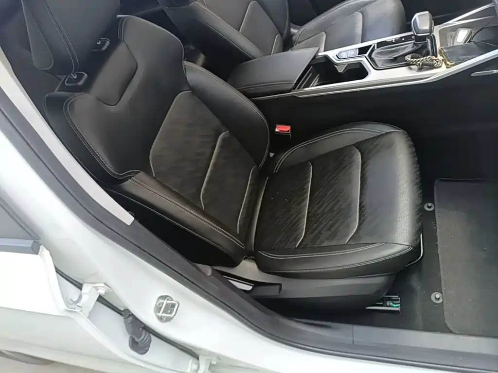 Geely Emgrand — миниатюра 25