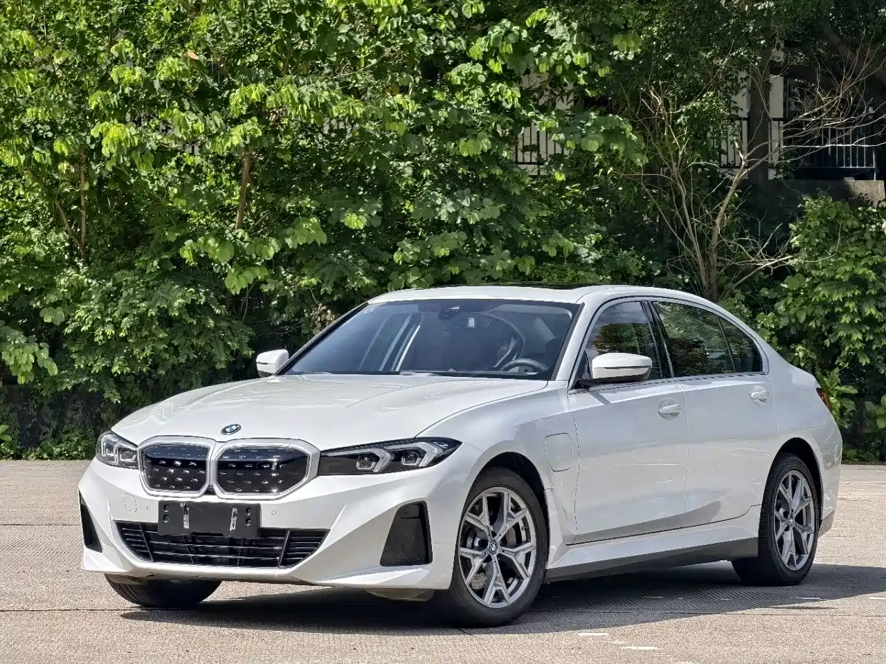 宝马i3 2022款 eDrive 35 L 2023