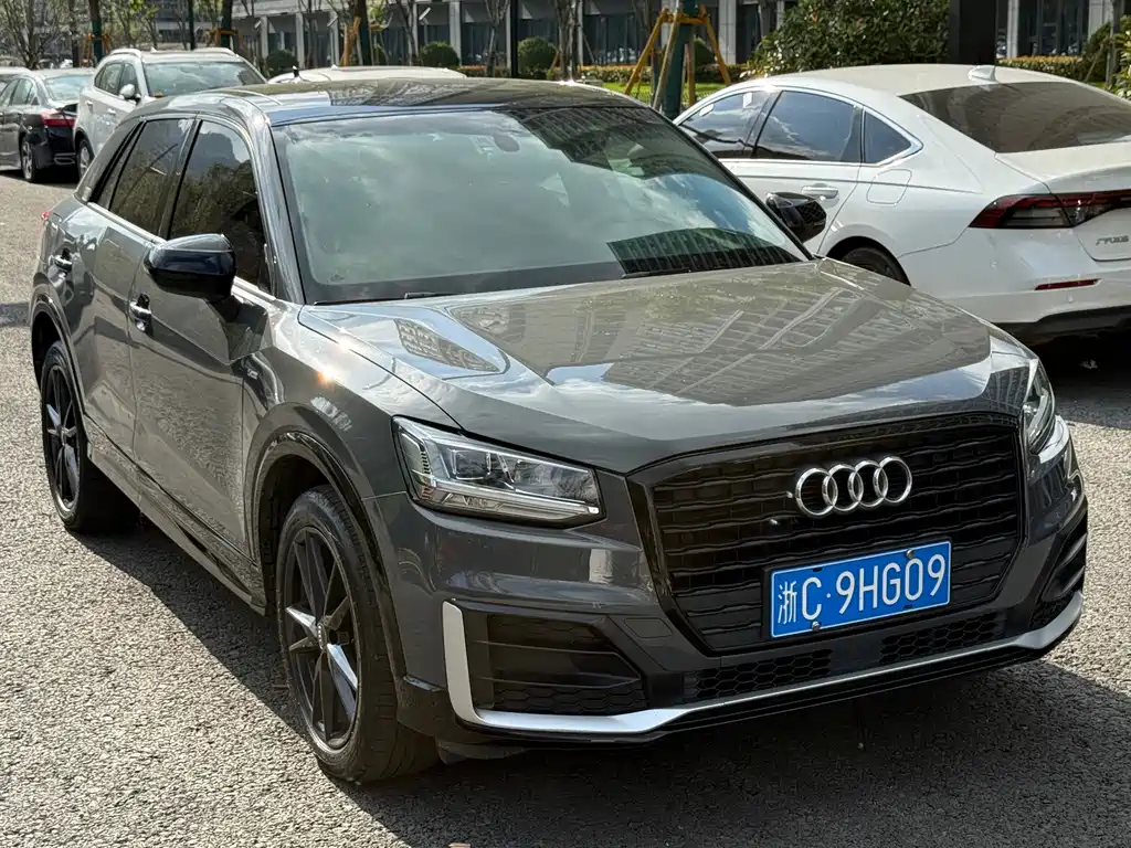 Audi Q2L — миниатюра 2