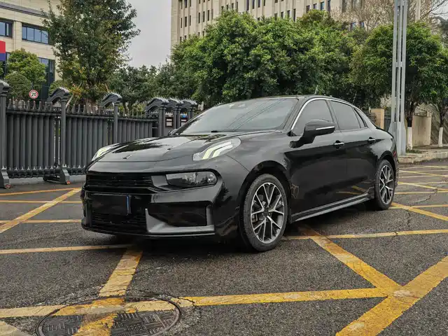 2019 Lynk & Co 03