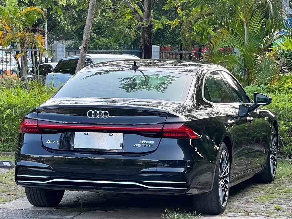 Audi A7L 2022 45 TFSI S-line