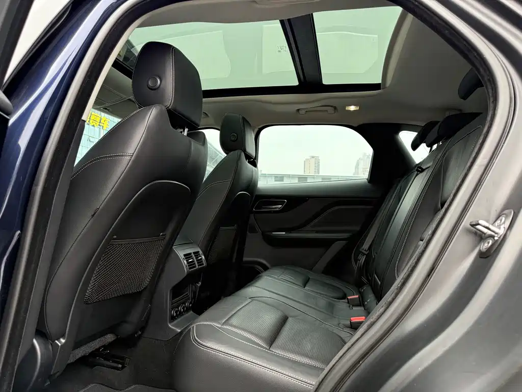 Jaguar F-PACE 3.0 SC 4WD R-Sport Sport Edition, фото 12