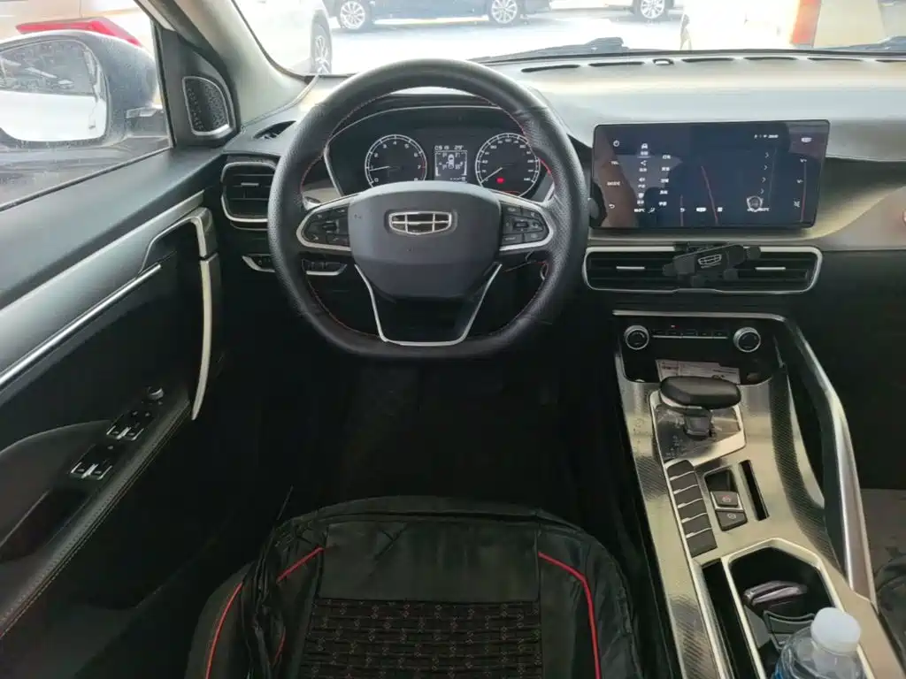 Geely Binyue — миниатюра 11