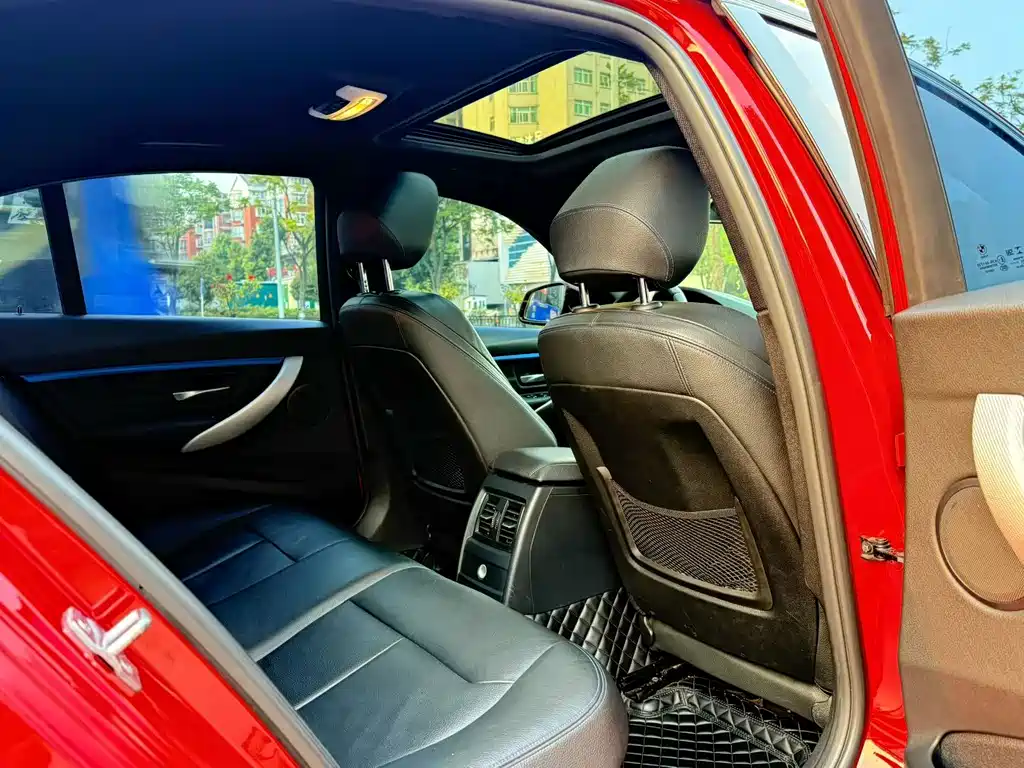BMW 3 Series — миниатюра 6