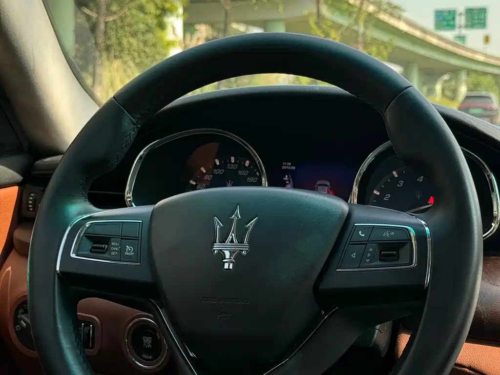 Maserati Quattroporte — миниатюра 3