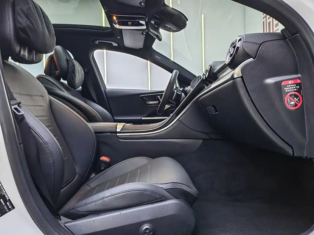 Mercedes-Benz C-Class — миниатюра 10