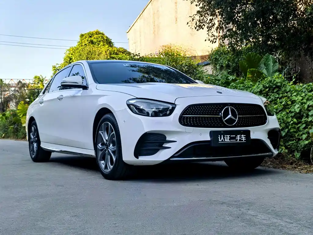 Mercedes-Benz E-Class — миниатюра 3