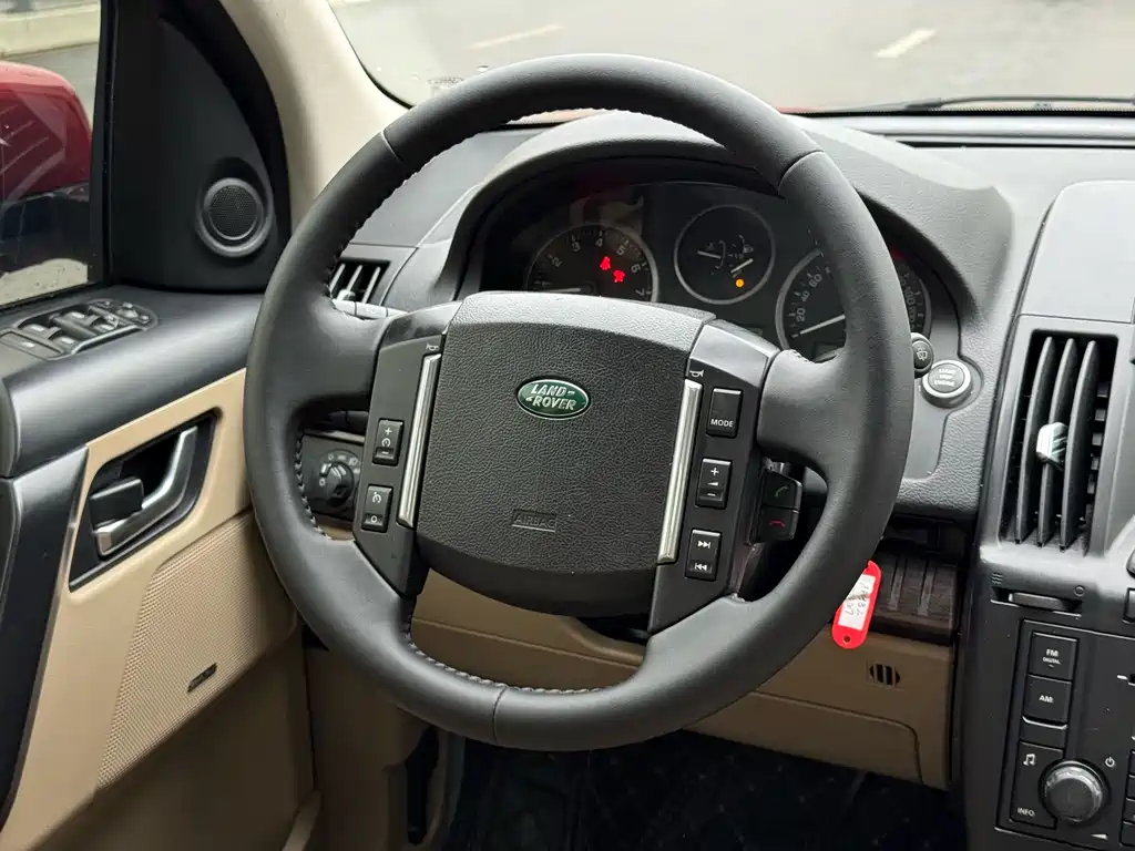 Land Rover 2 011 3.2L i6 SE