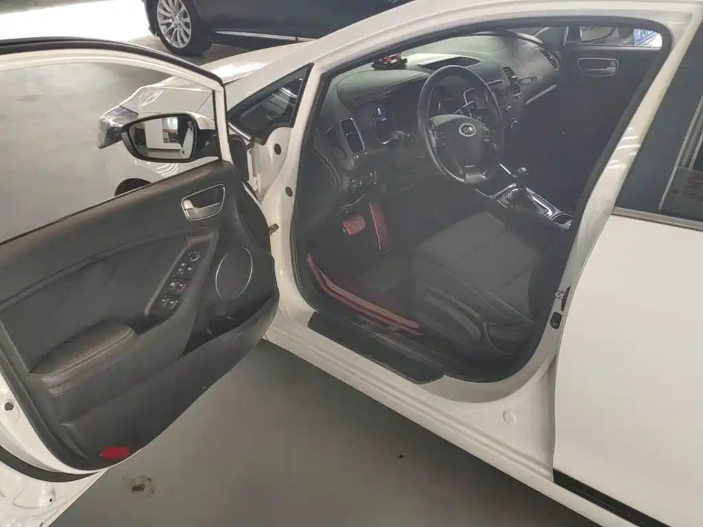 Kia K3 — миниатюра 16