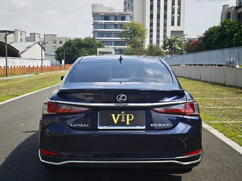 Lexus ES — миниатюра 5