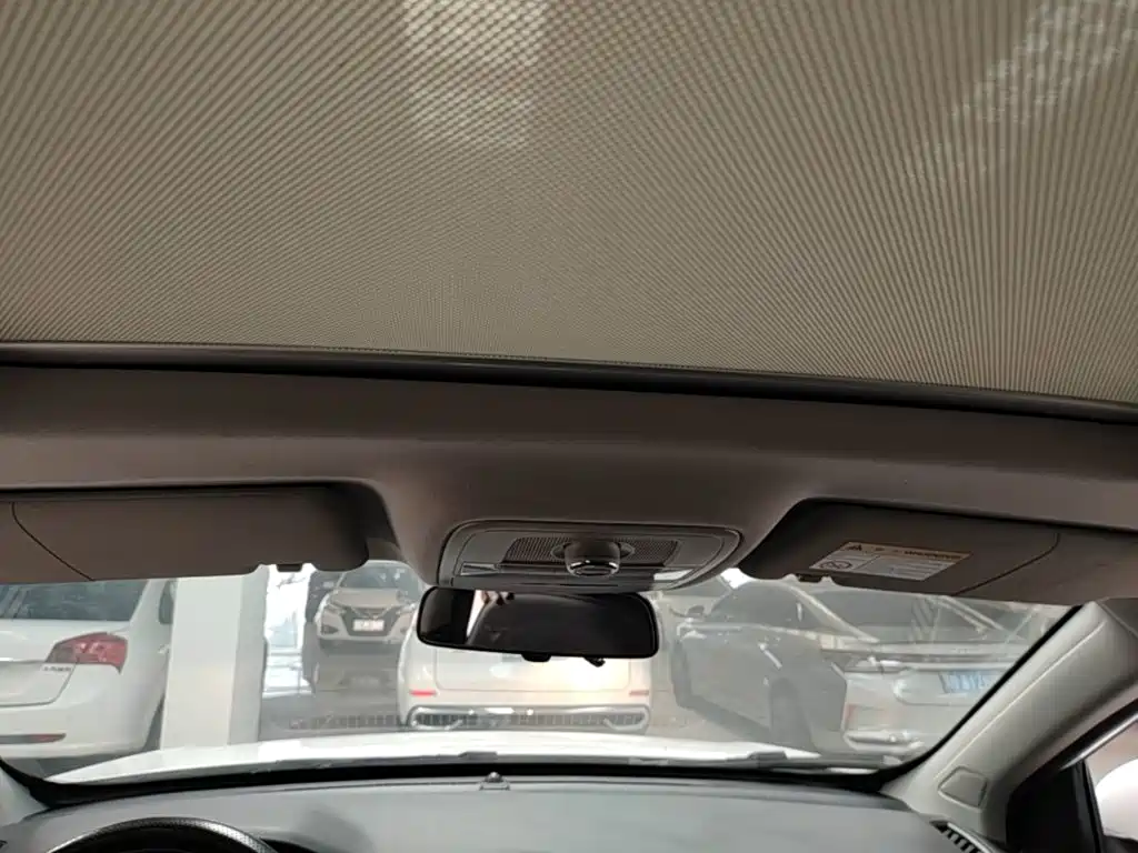 Roewe RX5 — миниатюра 18
