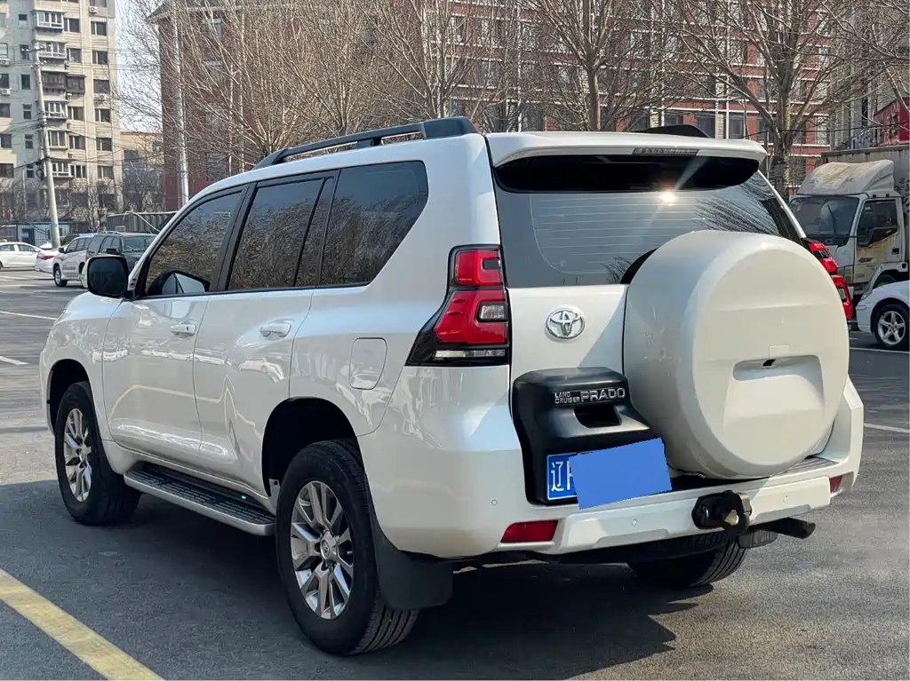 TOYOTA PRADO