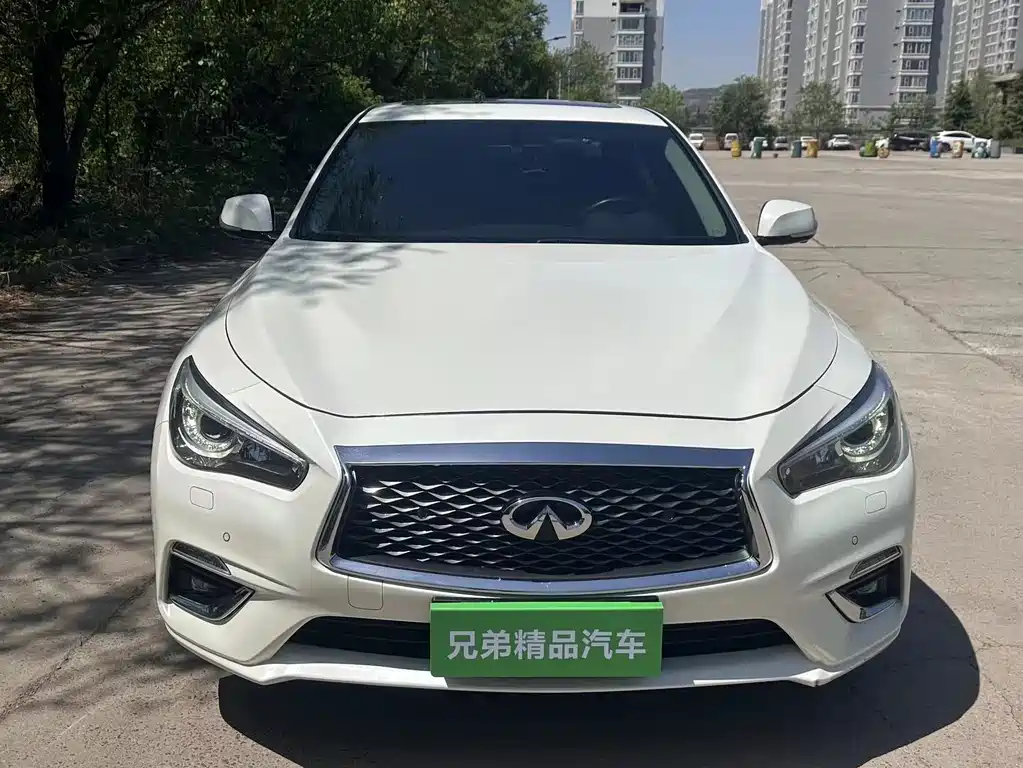 INFINITI  Q50L
