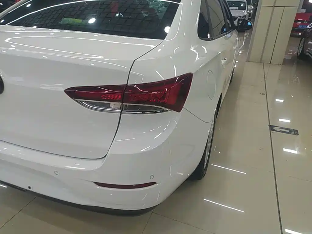 Buick Excelle — миниатюра 8