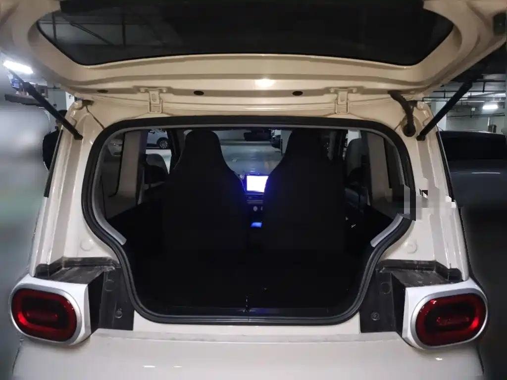 Wuling MINIEV — миниатюра 20