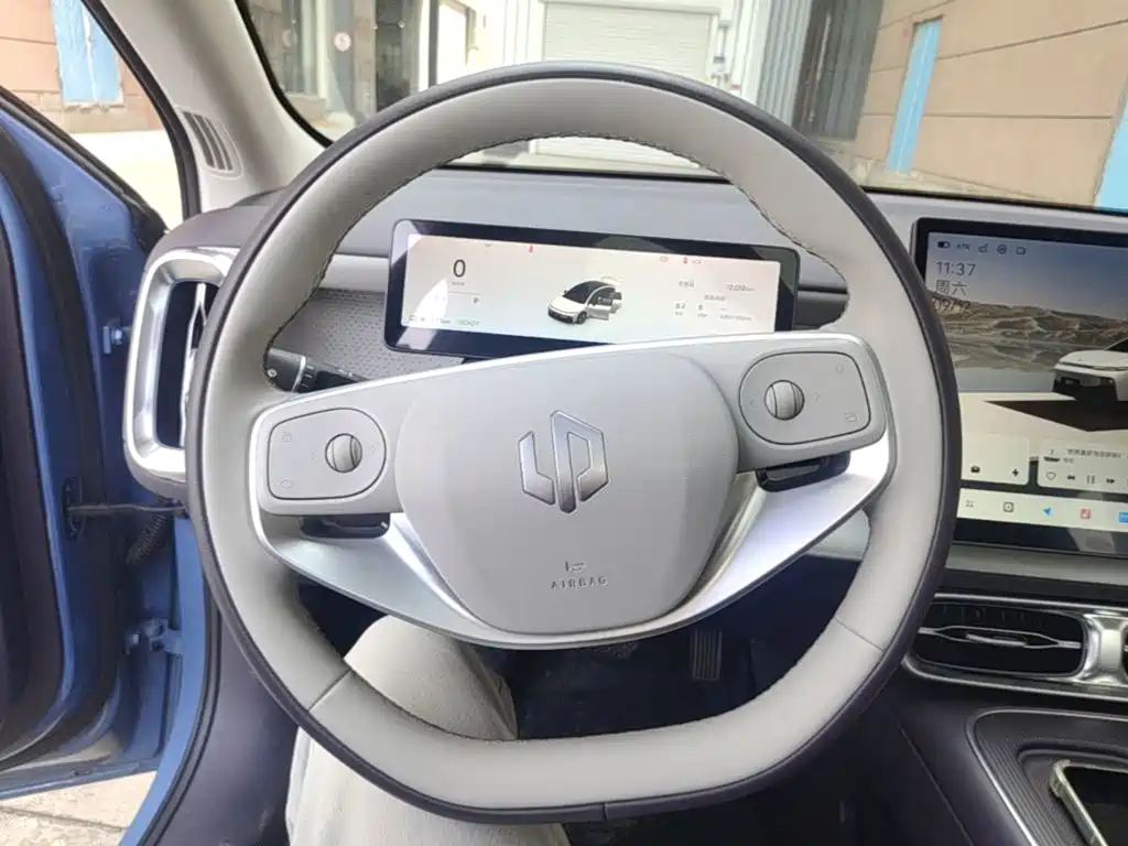Leapmotor Leapmotor B01 — миниатюра 11