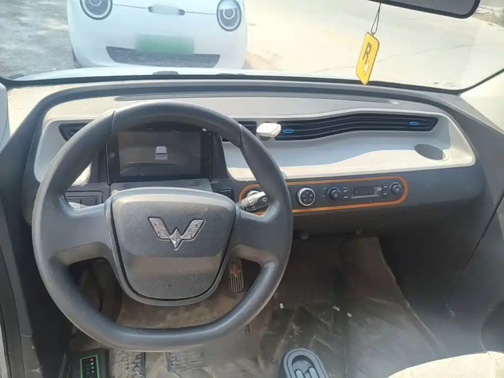 Wuling MINIEV — миниатюра 10