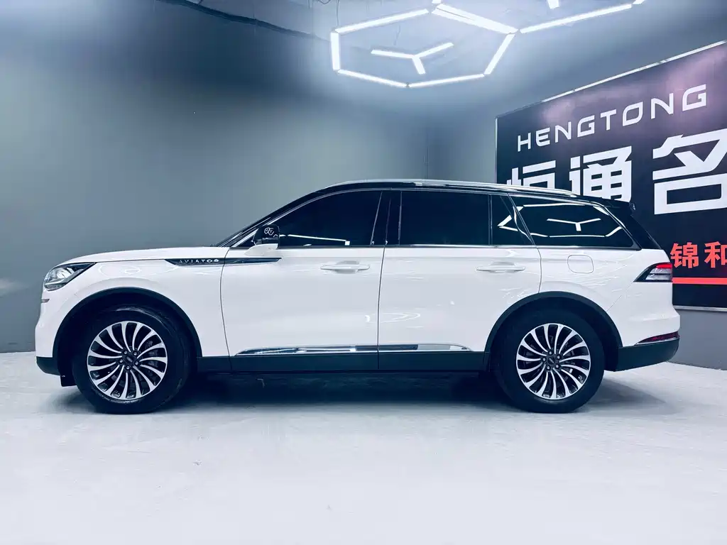 Lincoln Aviator 2020 3.0T V6