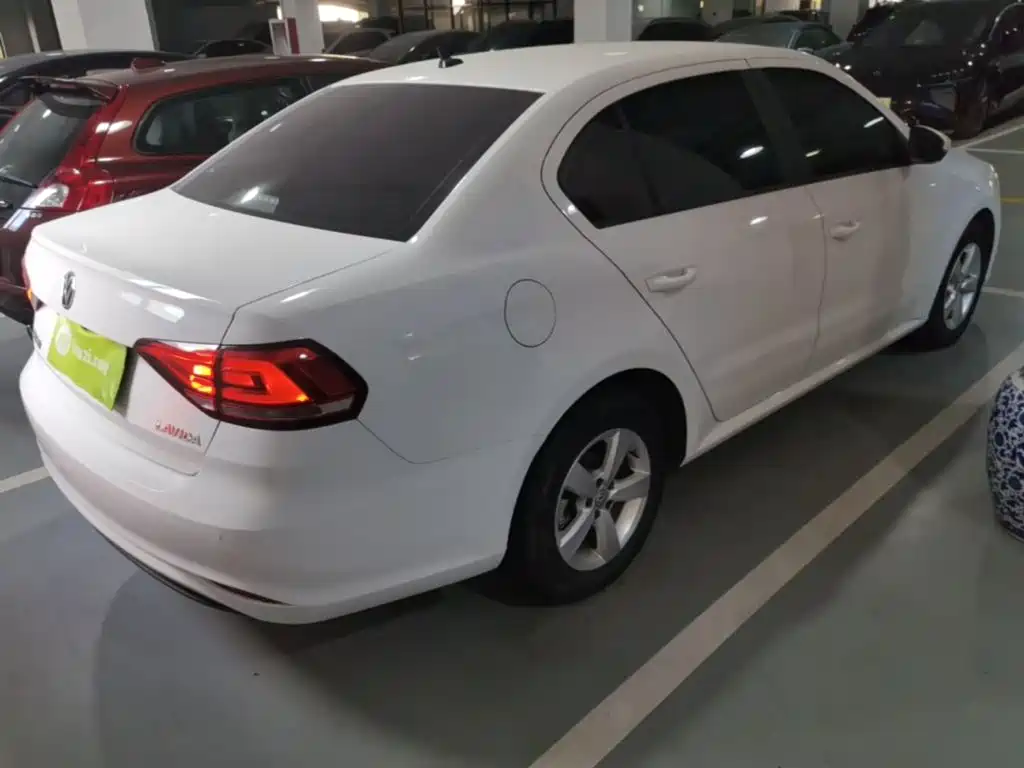 Volkswagen Lavida — миниатюра 7