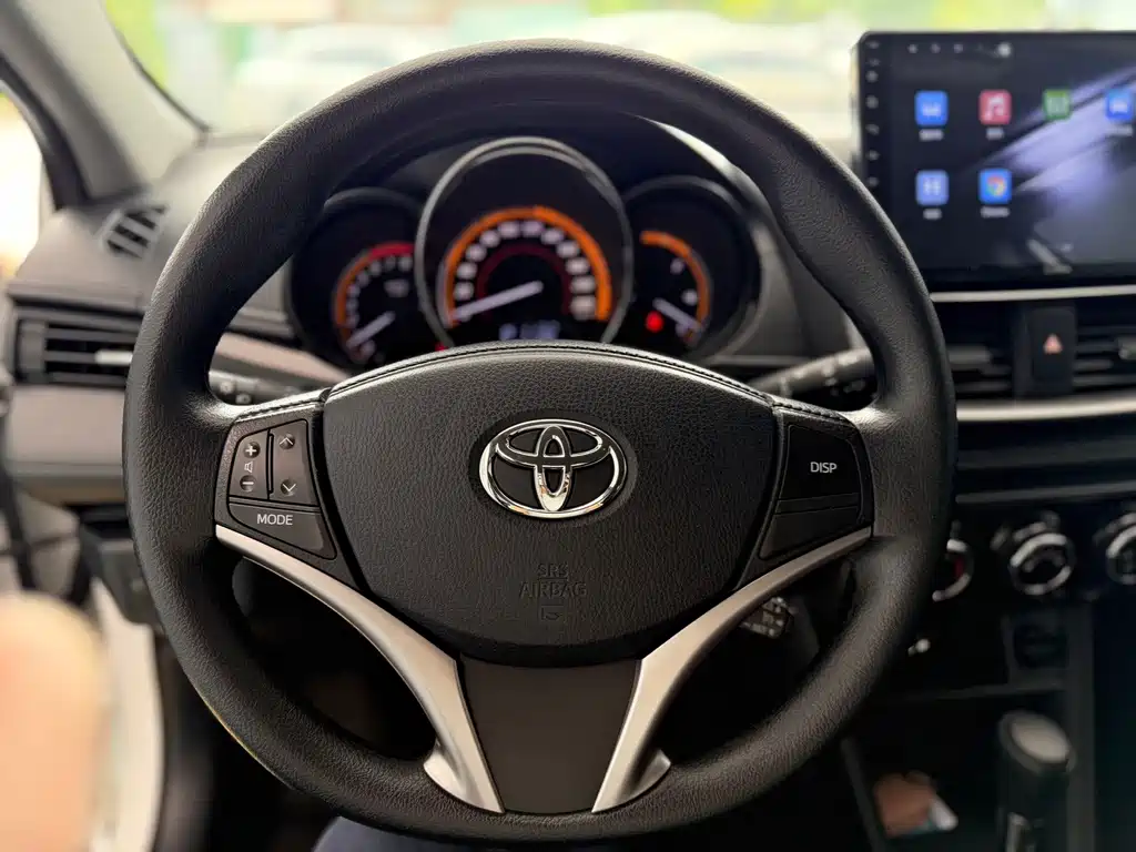 Toyota Yaris L — миниатюра 9