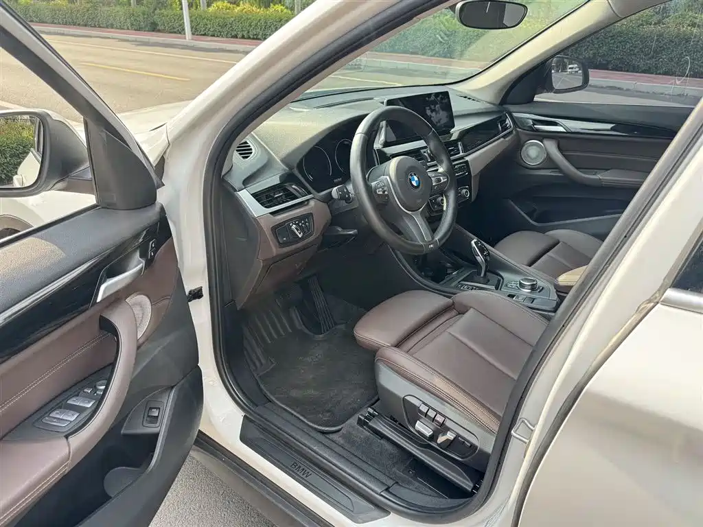 BMW X1 2022 sDrive25Li Lead