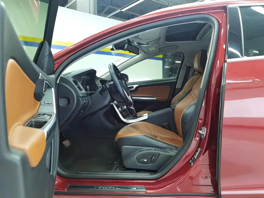 Volvo V60 — миниатюра 9