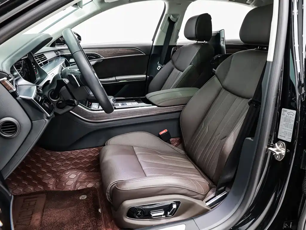 Audi A8 — миниатюра 10
