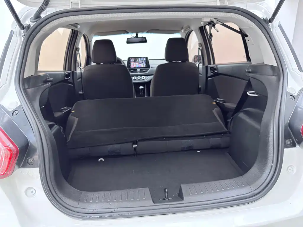 Baojun 310 — миниатюра 9