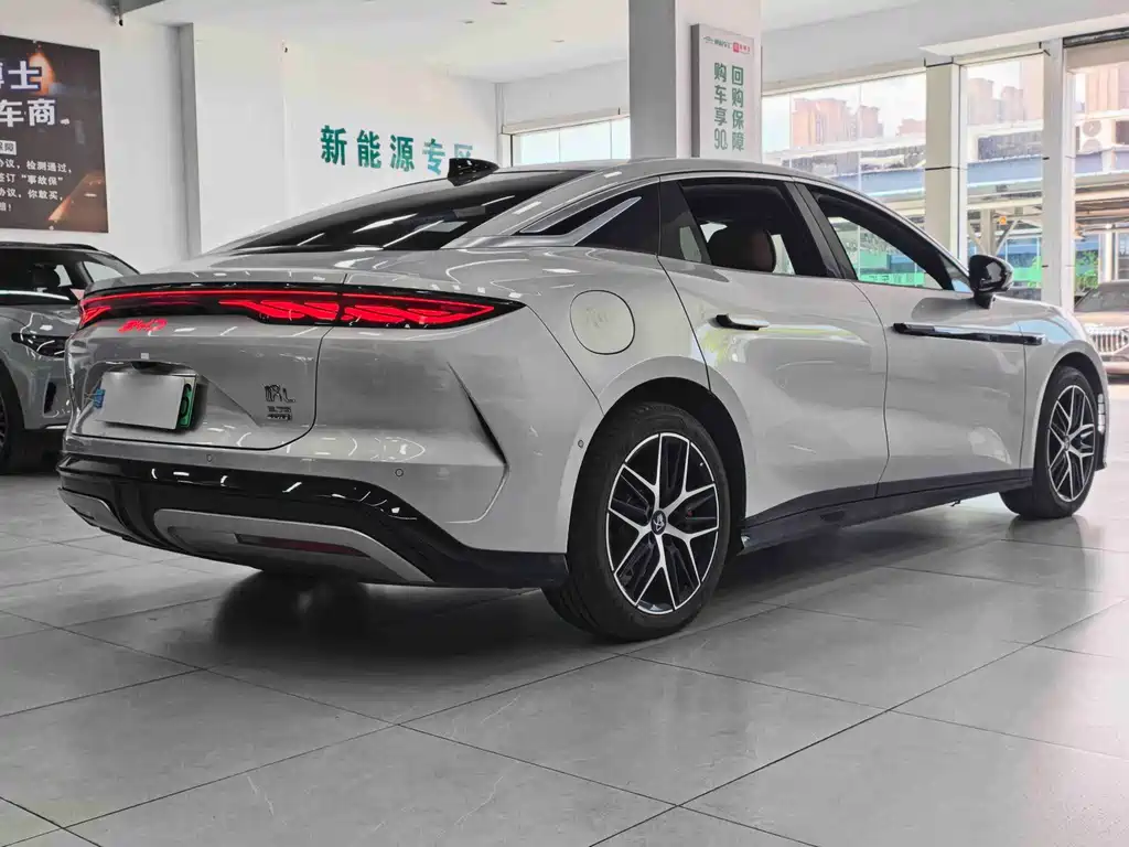 BYD Han L — миниатюра 9