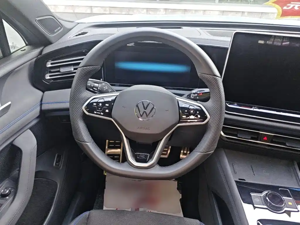 Volkswagen Tiguan L — миниатюра 11