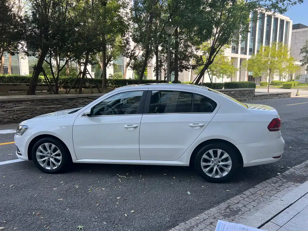 Volkswagen Lavida — миниатюра 8