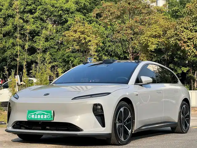 NIO NIO ET5T 2023
