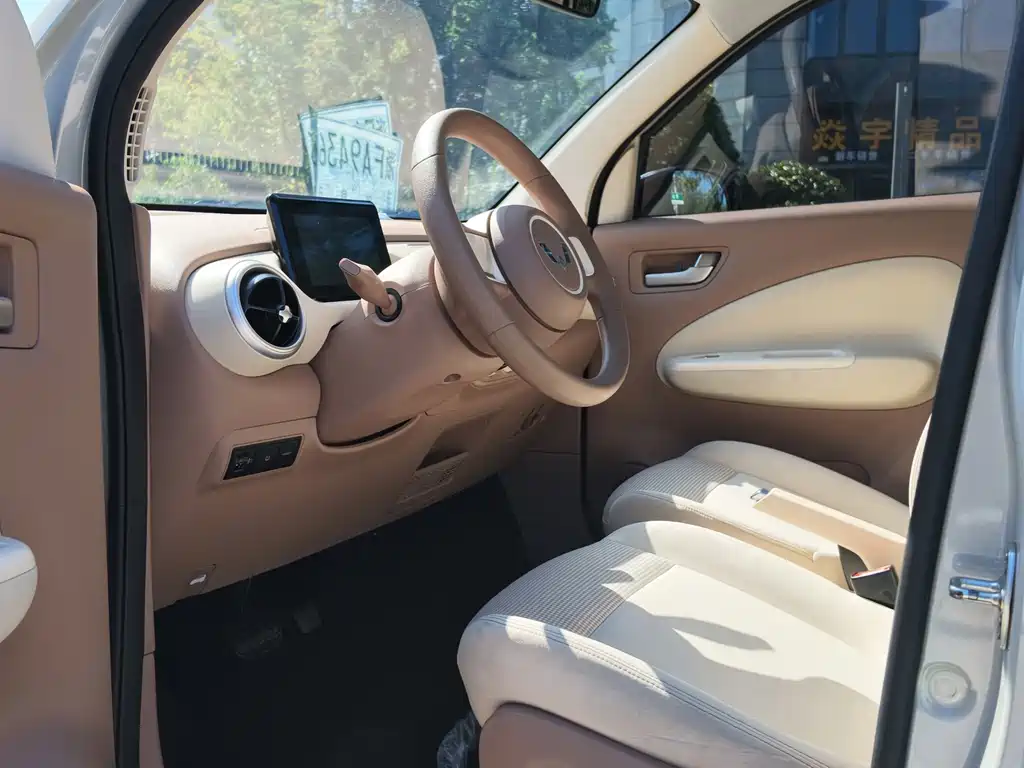 Wuling MINIEV — миниатюра 9