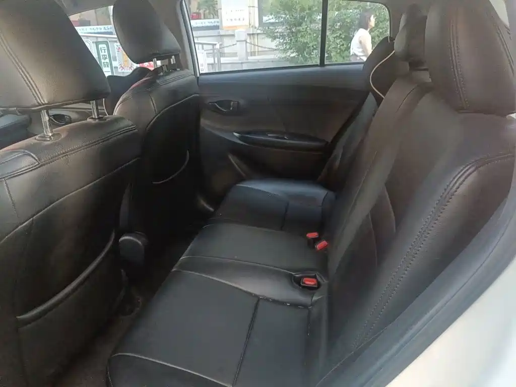 Toyota Vios FS — миниатюра 15