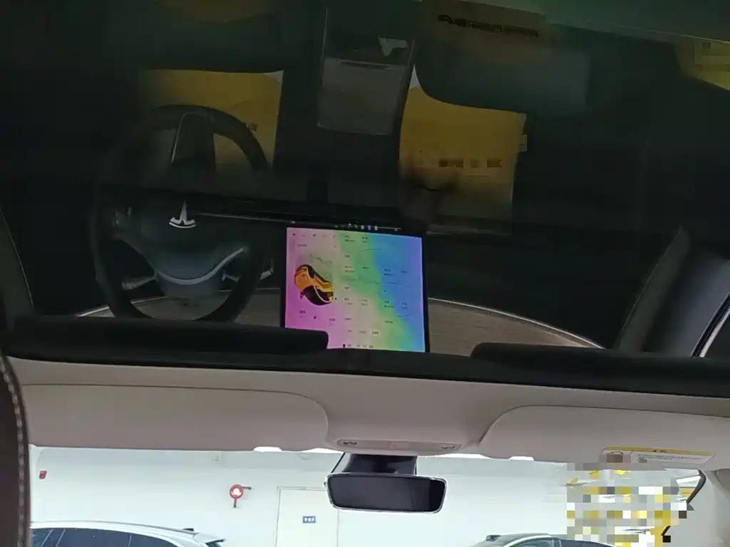 Tesla Model 3 — миниатюра 18
