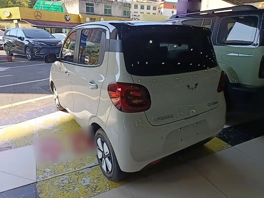 Wuling MINIEV — миниатюра 5