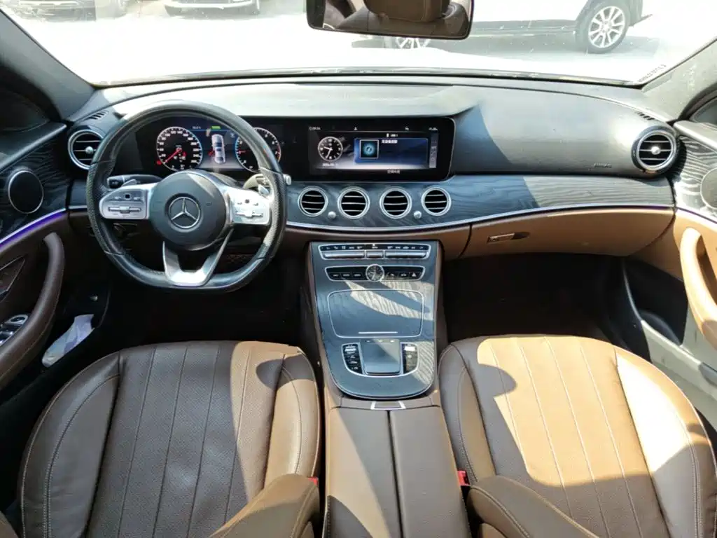 Mercedes-Benz E-Class (Import) — миниатюра 10