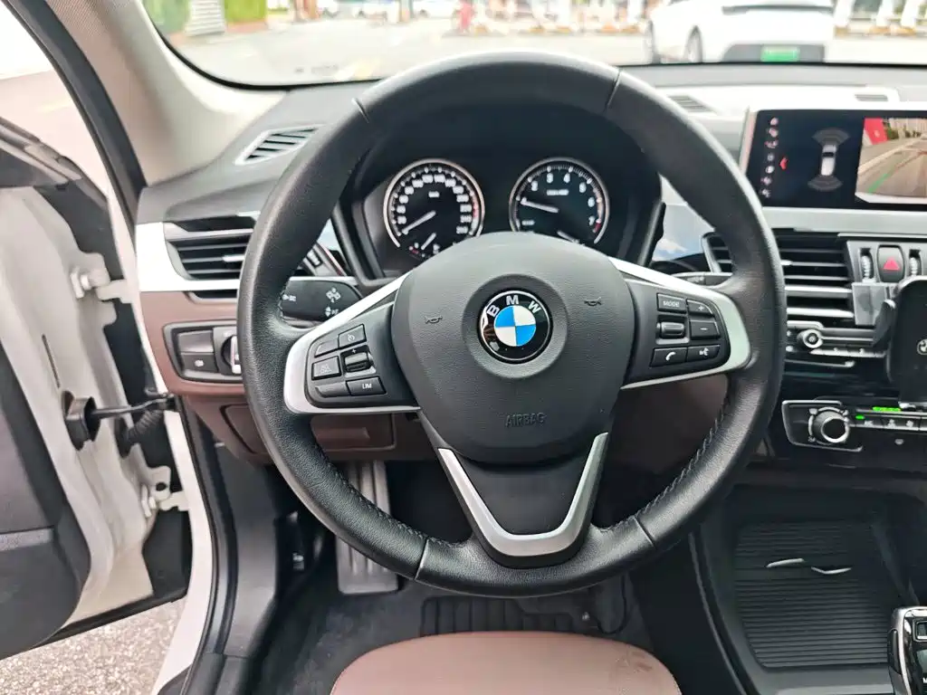 BMW X1 - фото 13