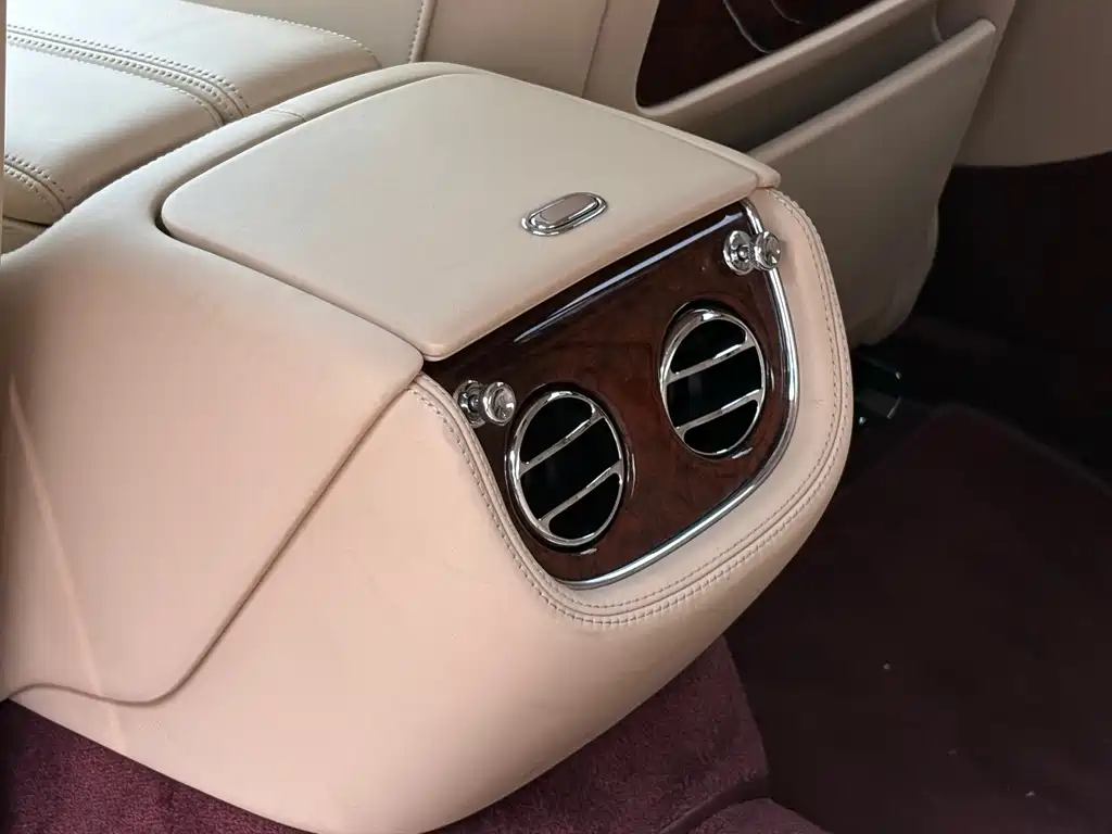 Bentley Mulsanne — миниатюра 14