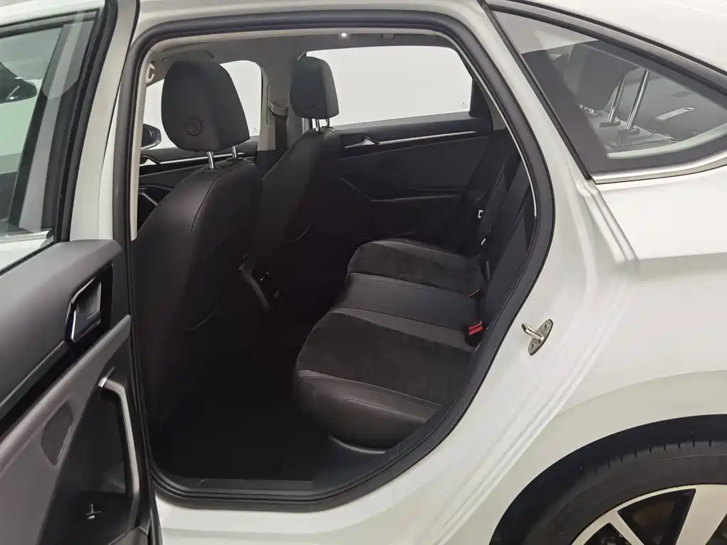 Volkswagen Sagitar — миниатюра 15