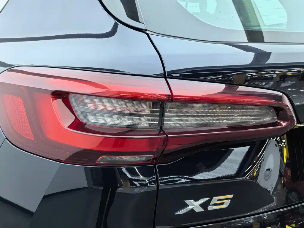 BMW X5 2021 xDrive40i M Sport